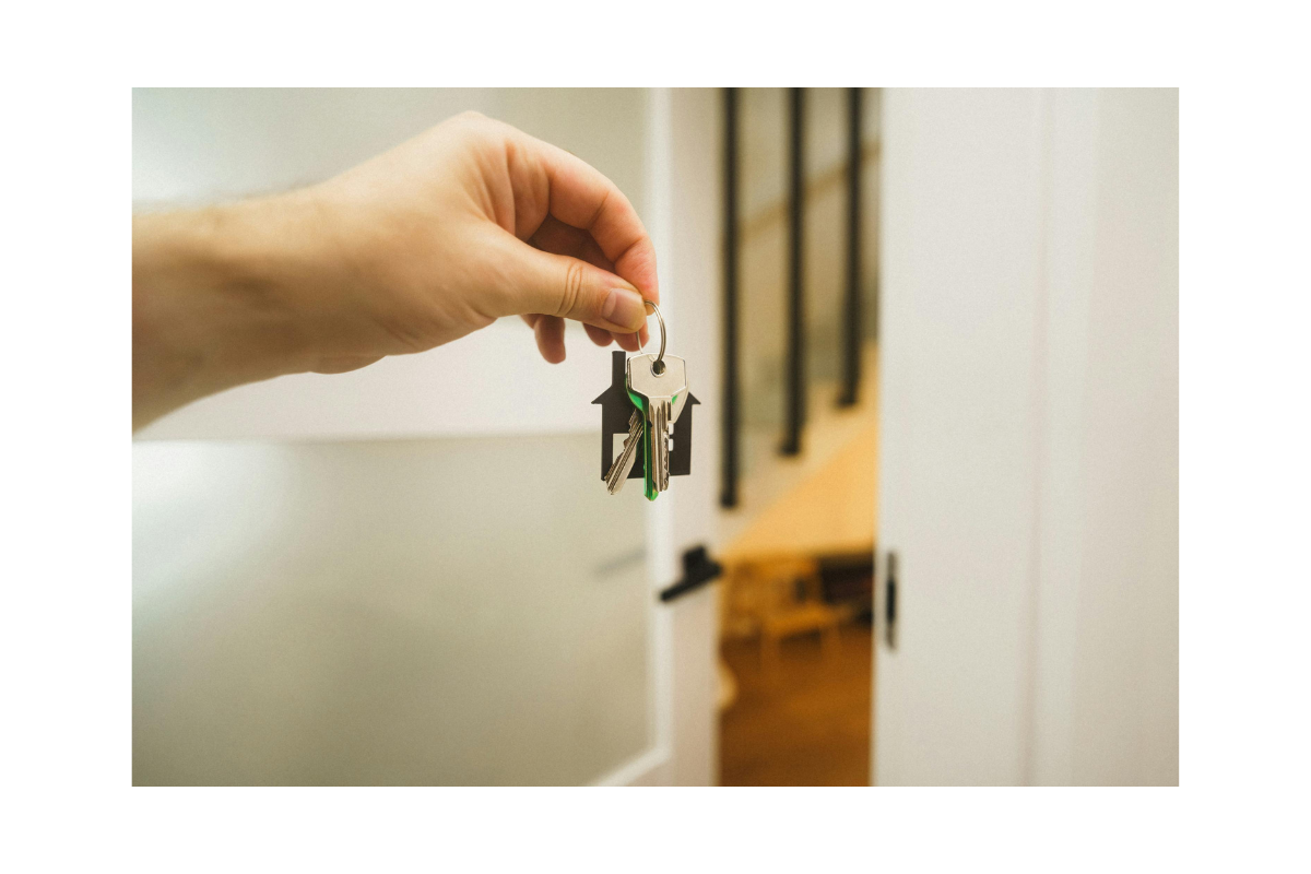 Entrega de llaves en operación inmobiliaria en Hermosillo, Sonora